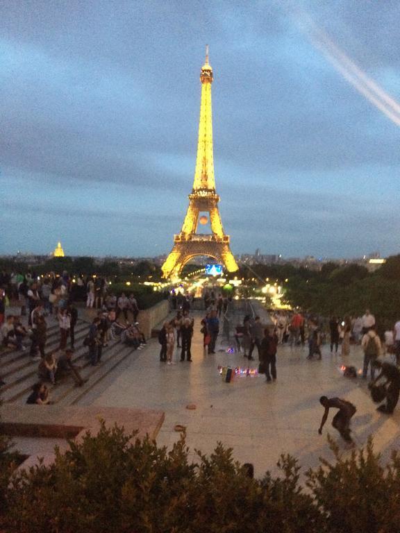 Junior Tour Eiffel Paris