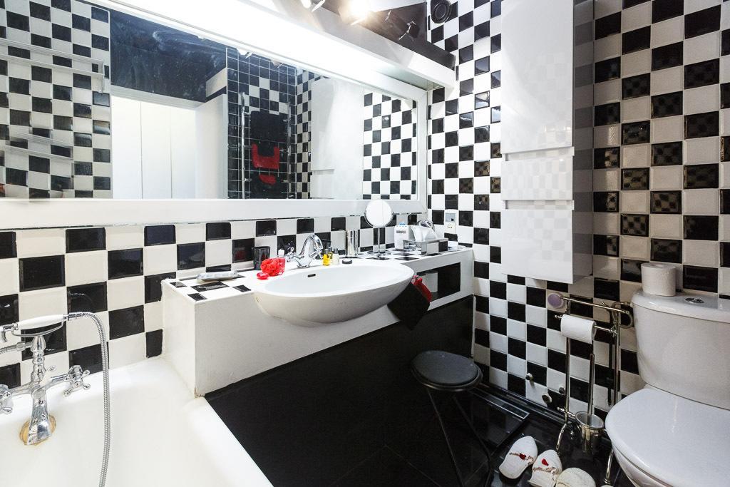 Junior Tour Eiffel Bed & Breakfast Paris