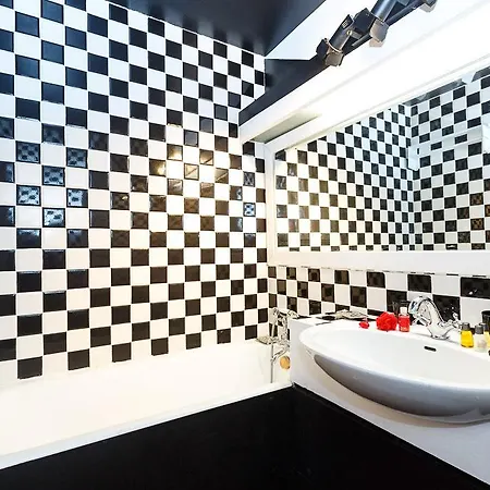 Bed & Breakfast Junior Tour Eiffel Parigi